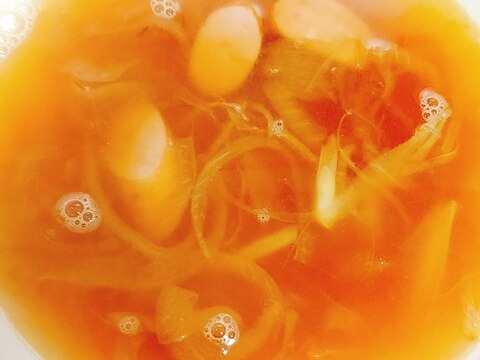 ウインナーと玉葱のオニオンスープ